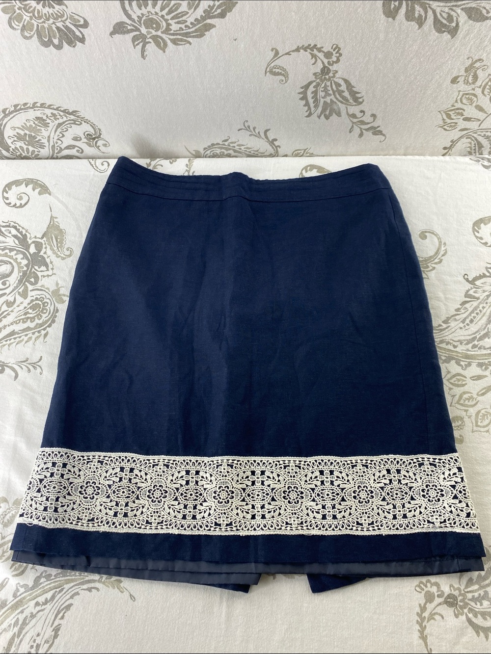 Ann Taylor Skirt A-Line
Lace‎ Trim Lined Linen Blend